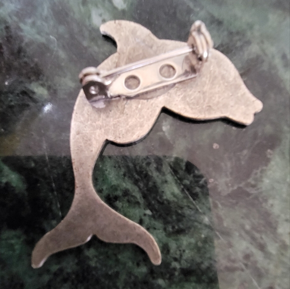 VINTAGE Silver tone Dolphin 🐬 Brooch - Picture 2 of 3